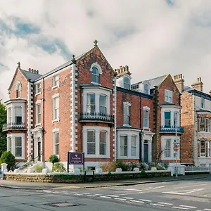 4* Hotel Rowntree